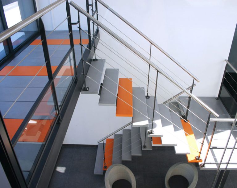 escalier métal design Vendée-particuliers et professionnels